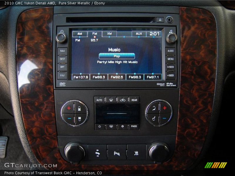 Pure Silver Metallic / Ebony 2010 GMC Yukon Denali AWD