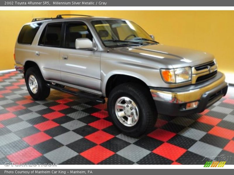 Millennium Silver Metallic / Gray 2002 Toyota 4Runner SR5