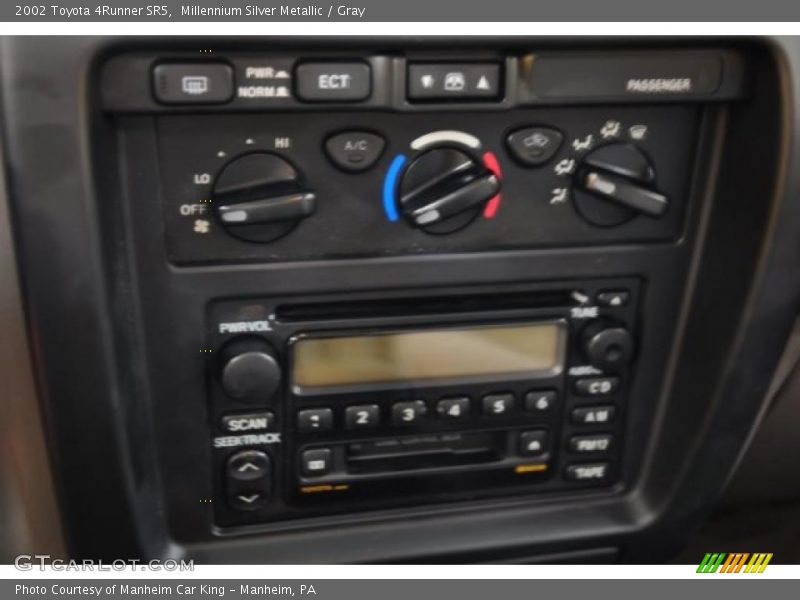 Millennium Silver Metallic / Gray 2002 Toyota 4Runner SR5