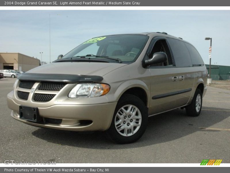 Light Almond Pearl Metallic / Medium Slate Gray 2004 Dodge Grand Caravan SE