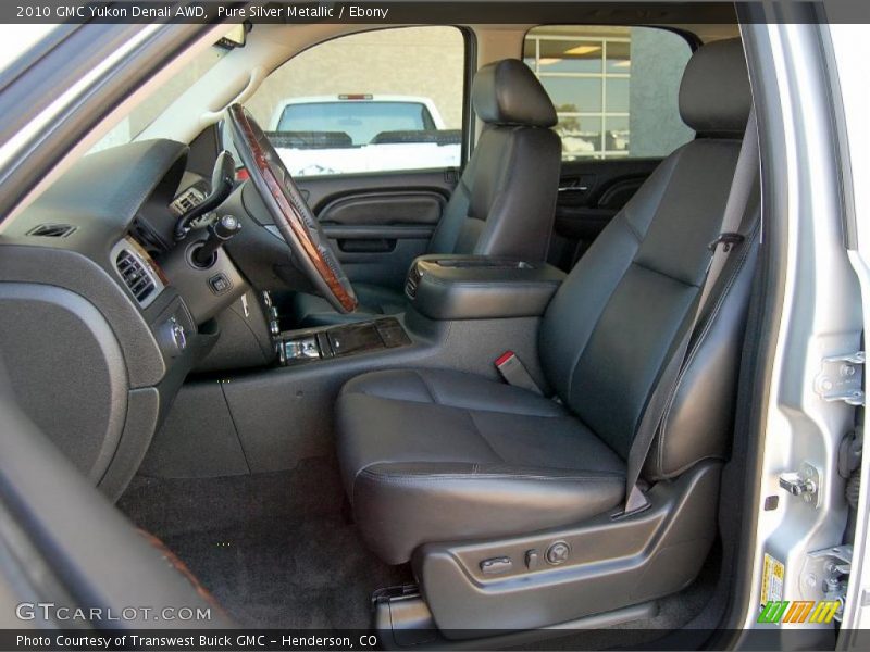 Pure Silver Metallic / Ebony 2010 GMC Yukon Denali AWD