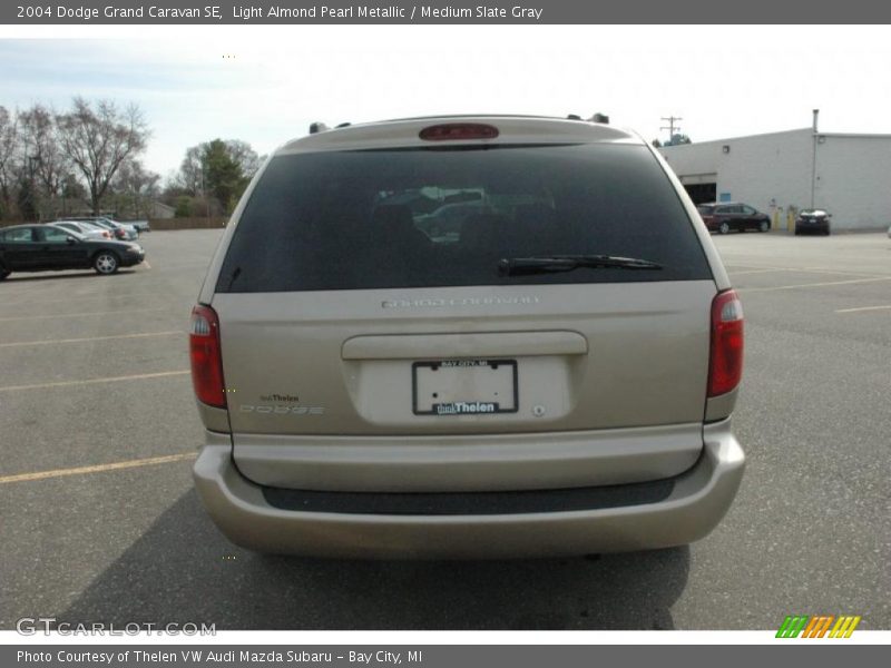 Light Almond Pearl Metallic / Medium Slate Gray 2004 Dodge Grand Caravan SE