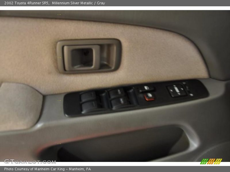 Millennium Silver Metallic / Gray 2002 Toyota 4Runner SR5