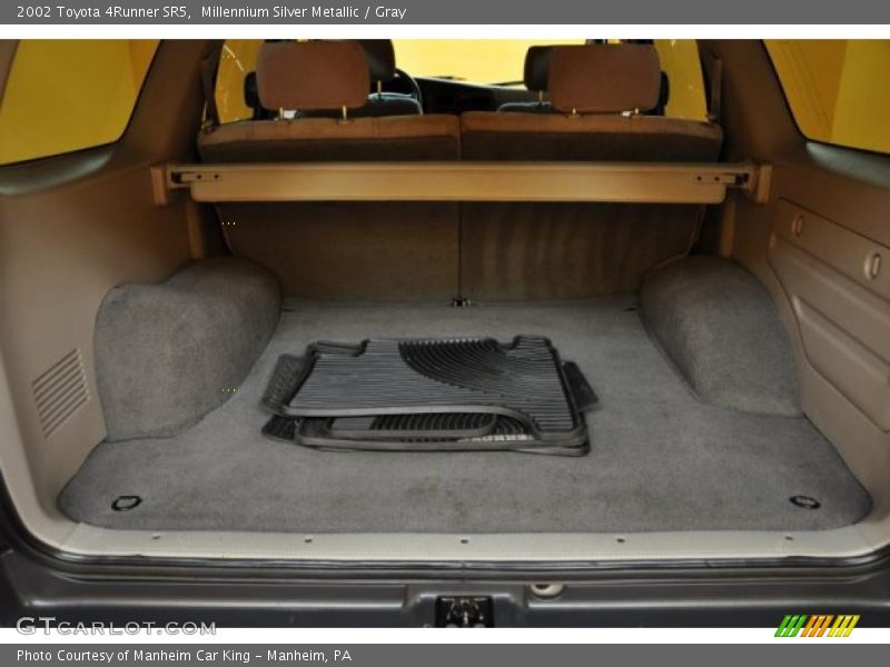 Millennium Silver Metallic / Gray 2002 Toyota 4Runner SR5