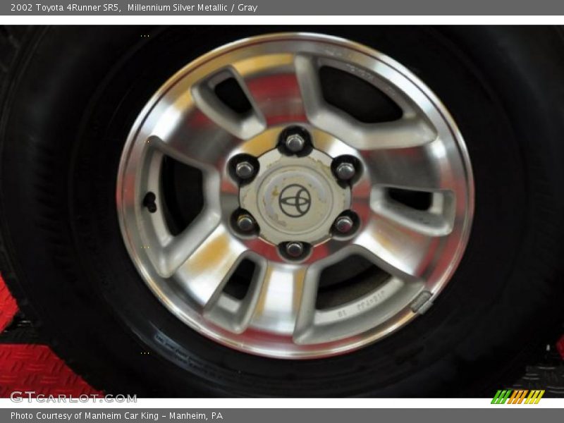 Millennium Silver Metallic / Gray 2002 Toyota 4Runner SR5