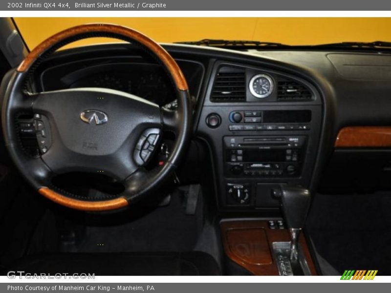 Brilliant Silver Metallic / Graphite 2002 Infiniti QX4 4x4