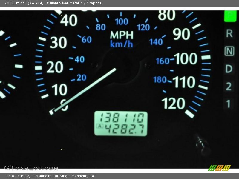 Brilliant Silver Metallic / Graphite 2002 Infiniti QX4 4x4
