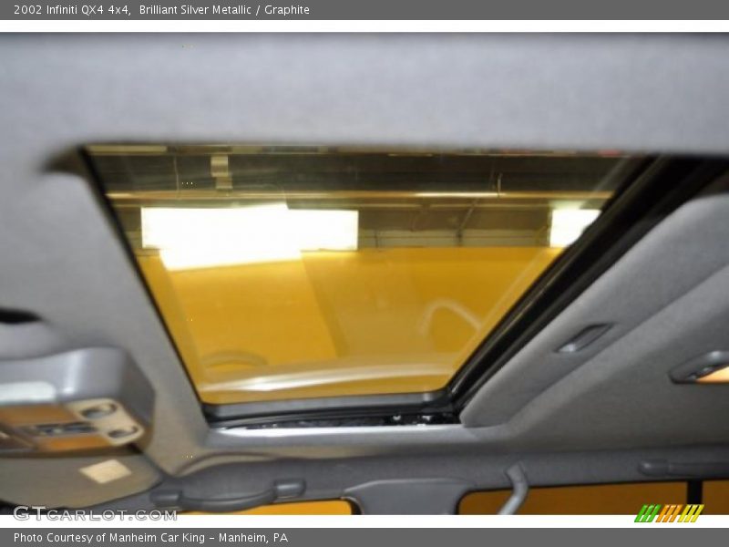 Brilliant Silver Metallic / Graphite 2002 Infiniti QX4 4x4