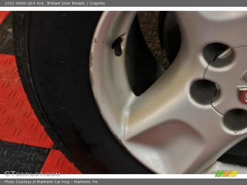 Brilliant Silver Metallic / Graphite 2002 Infiniti QX4 4x4