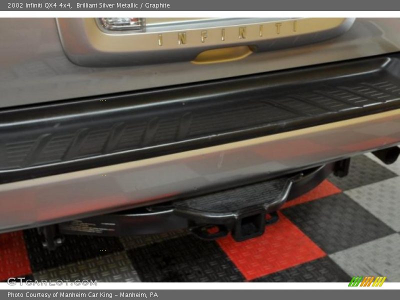 Brilliant Silver Metallic / Graphite 2002 Infiniti QX4 4x4