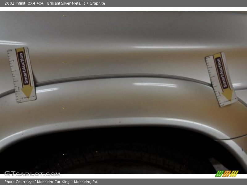 Brilliant Silver Metallic / Graphite 2002 Infiniti QX4 4x4