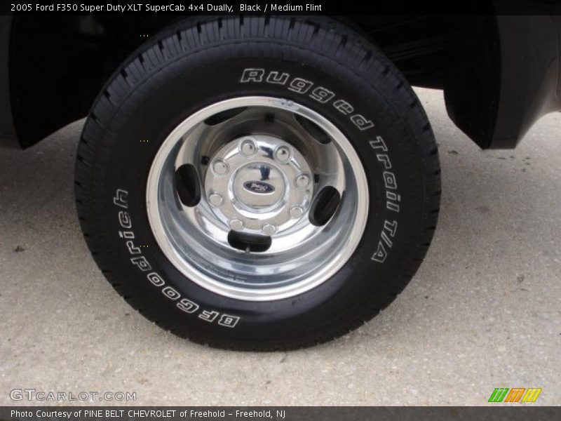  2005 F350 Super Duty XLT SuperCab 4x4 Dually Wheel