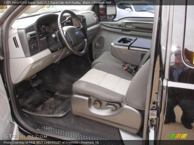  2005 F350 Super Duty XLT SuperCab 4x4 Dually Medium Flint Interior