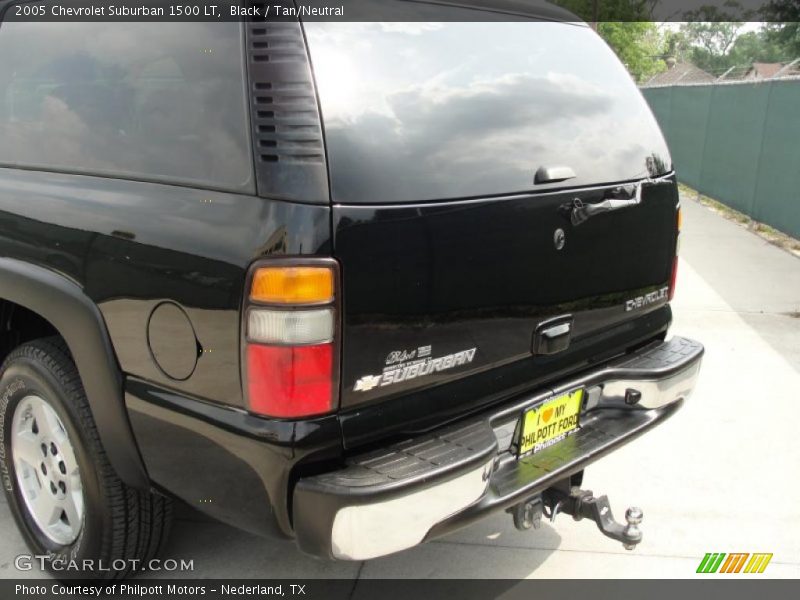 Black / Tan/Neutral 2005 Chevrolet Suburban 1500 LT