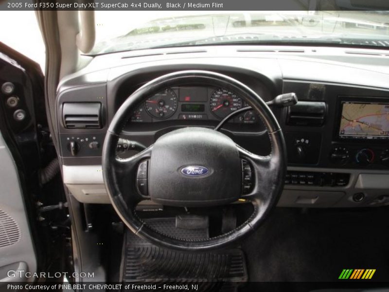  2005 F350 Super Duty XLT SuperCab 4x4 Dually Steering Wheel