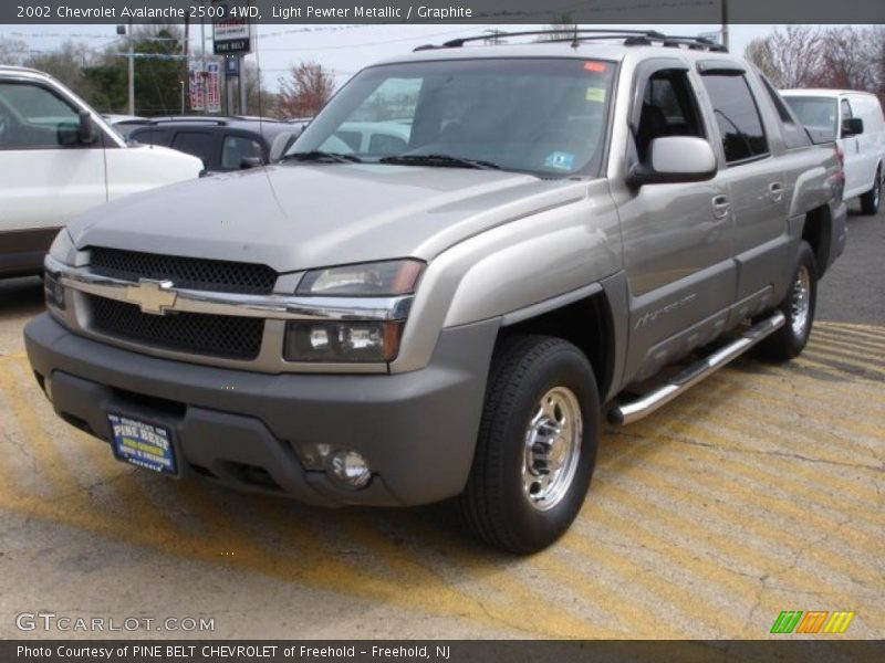 Light Pewter Metallic / Graphite 2002 Chevrolet Avalanche 2500 4WD