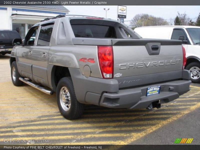 Light Pewter Metallic / Graphite 2002 Chevrolet Avalanche 2500 4WD
