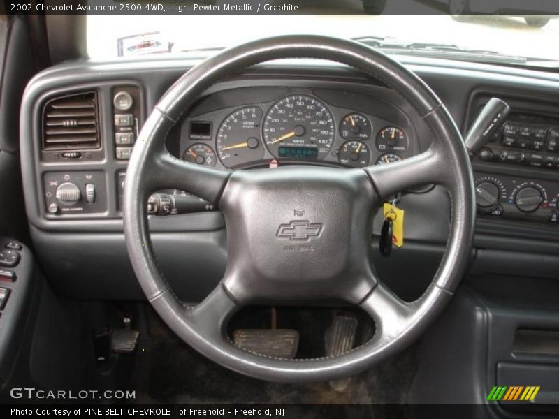 Light Pewter Metallic / Graphite 2002 Chevrolet Avalanche 2500 4WD