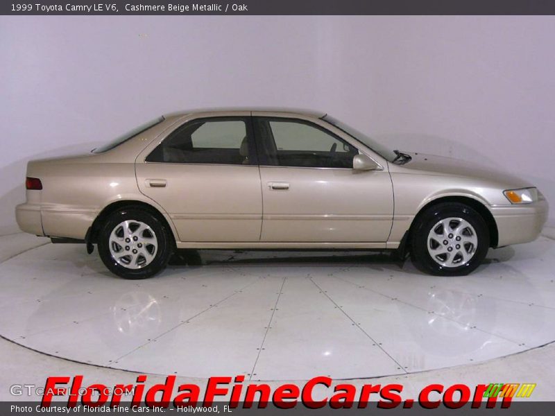 Cashmere Beige Metallic / Oak 1999 Toyota Camry LE V6