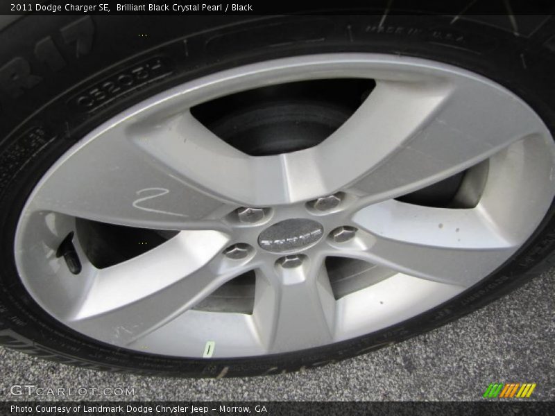 Brilliant Black Crystal Pearl / Black 2011 Dodge Charger SE