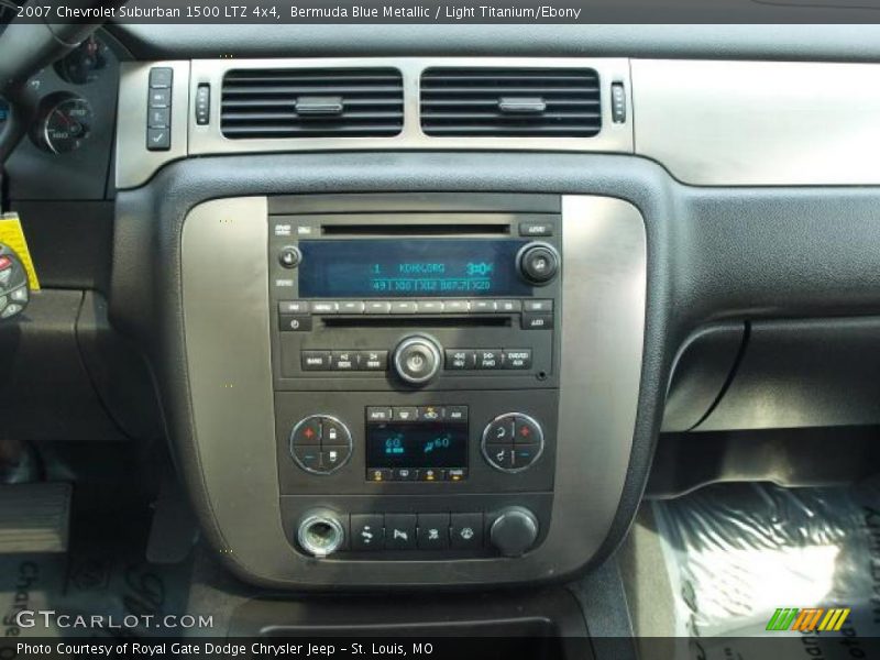 Controls of 2007 Suburban 1500 LTZ 4x4