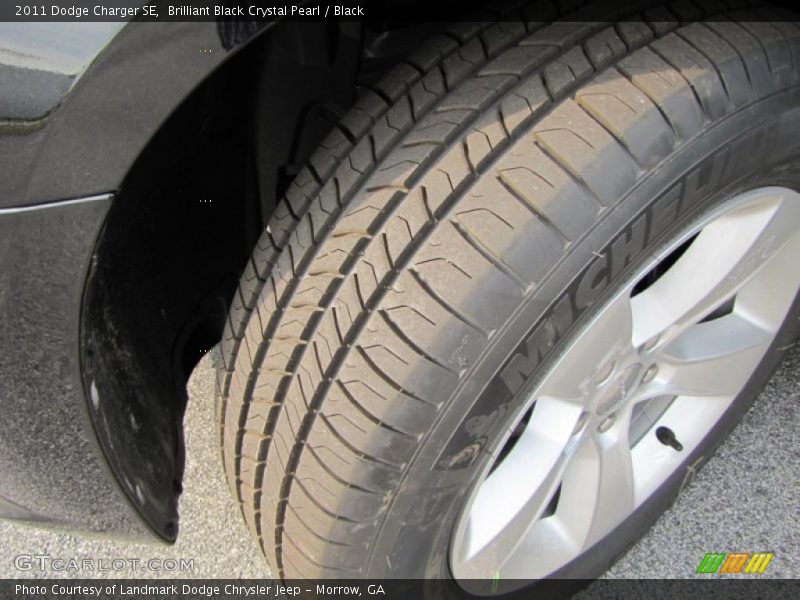 Brilliant Black Crystal Pearl / Black 2011 Dodge Charger SE