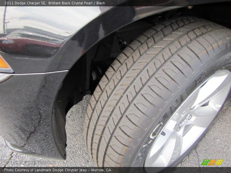 Brilliant Black Crystal Pearl / Black 2011 Dodge Charger SE