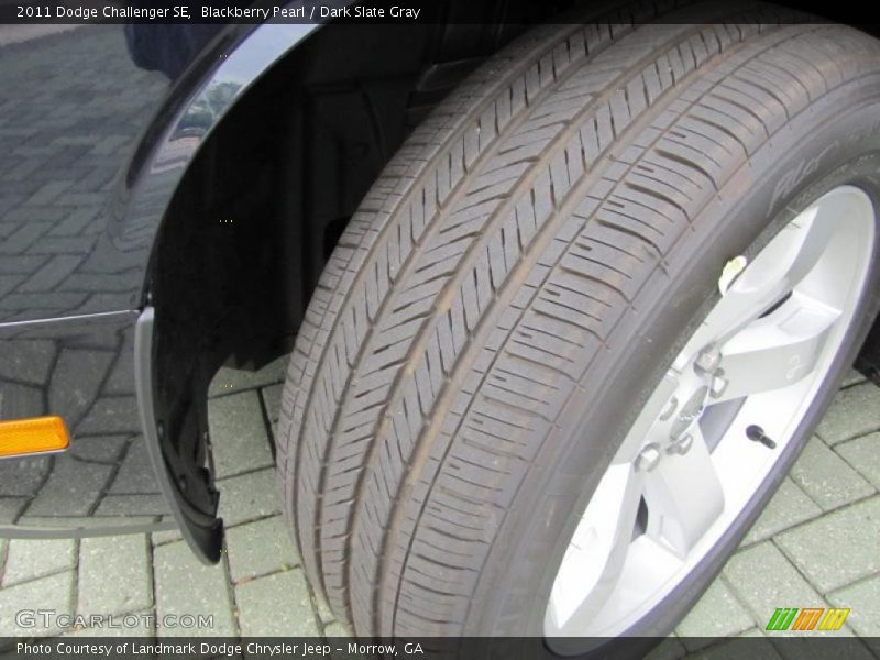 Blackberry Pearl / Dark Slate Gray 2011 Dodge Challenger SE