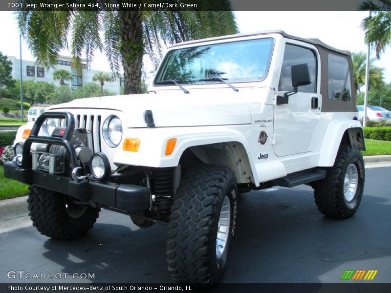 Front 3/4 View of 2001 Wrangler Sahara 4x4
