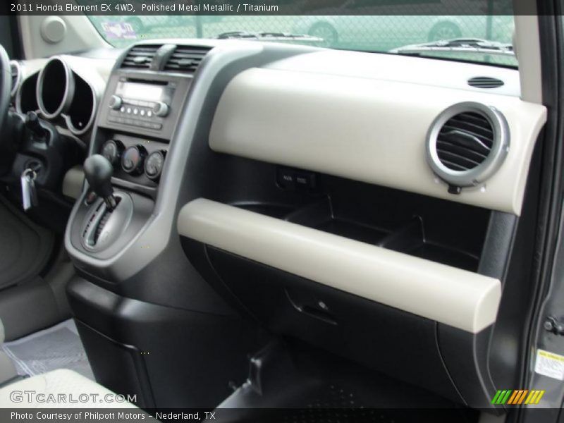 Dashboard of 2011 Element EX 4WD