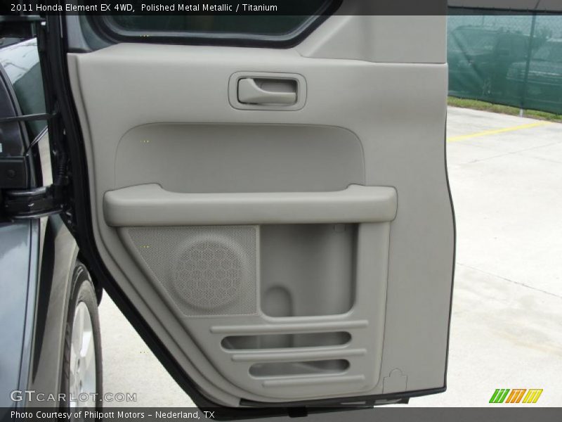 Polished Metal Metallic / Titanium 2011 Honda Element EX 4WD