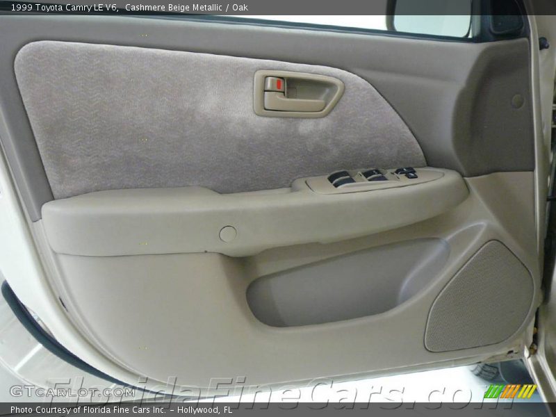 Cashmere Beige Metallic / Oak 1999 Toyota Camry LE V6