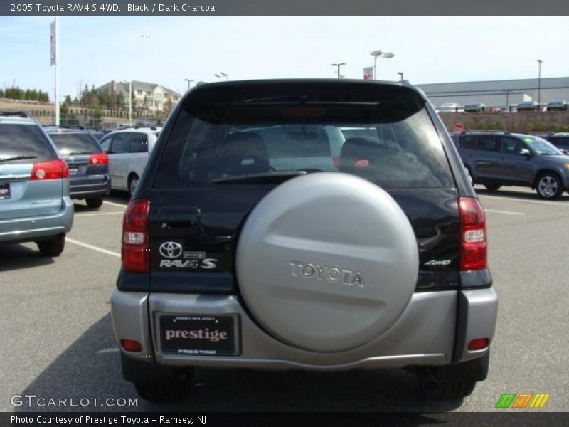 Black / Dark Charcoal 2005 Toyota RAV4 S 4WD