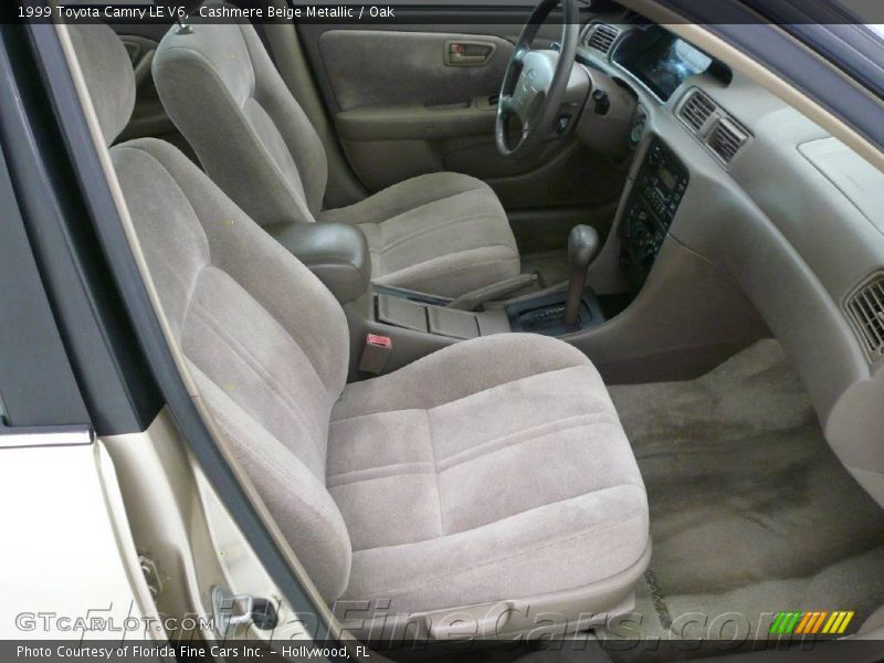 Cashmere Beige Metallic / Oak 1999 Toyota Camry LE V6