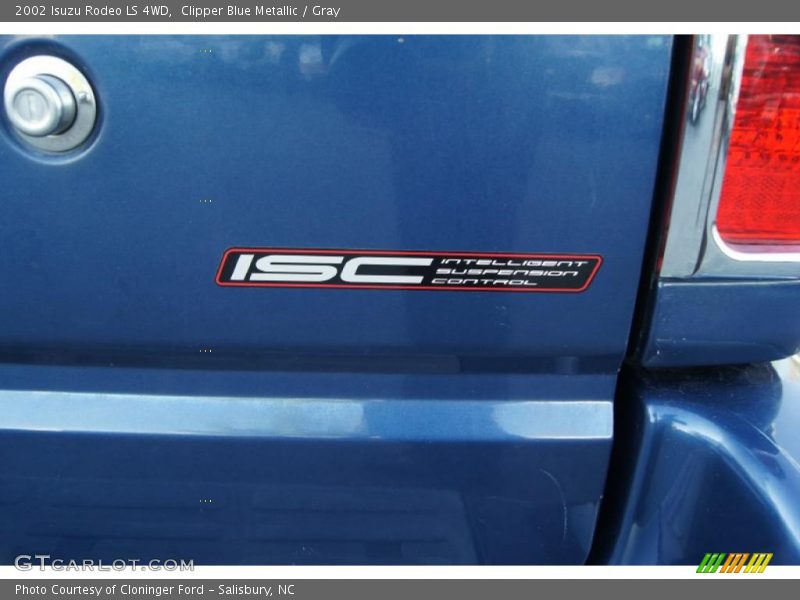  2002 Rodeo LS 4WD Logo