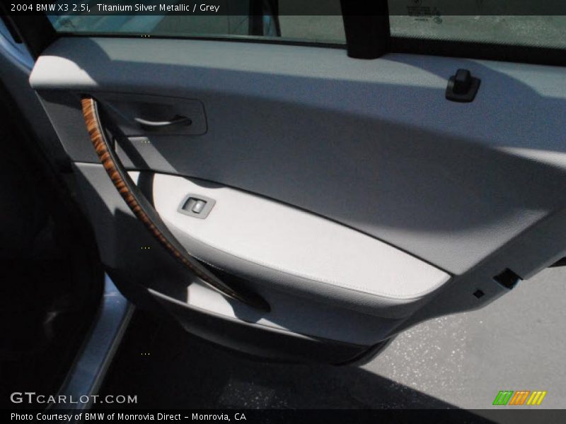 Titanium Silver Metallic / Grey 2004 BMW X3 2.5i