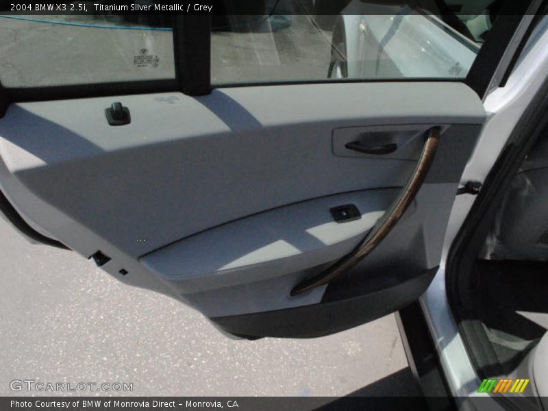 Titanium Silver Metallic / Grey 2004 BMW X3 2.5i