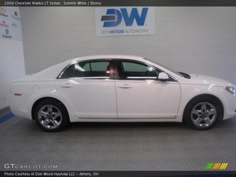 Summit White / Ebony 2009 Chevrolet Malibu LT Sedan