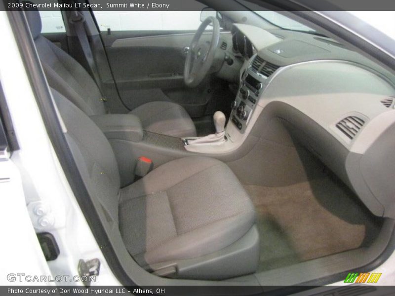 Summit White / Ebony 2009 Chevrolet Malibu LT Sedan