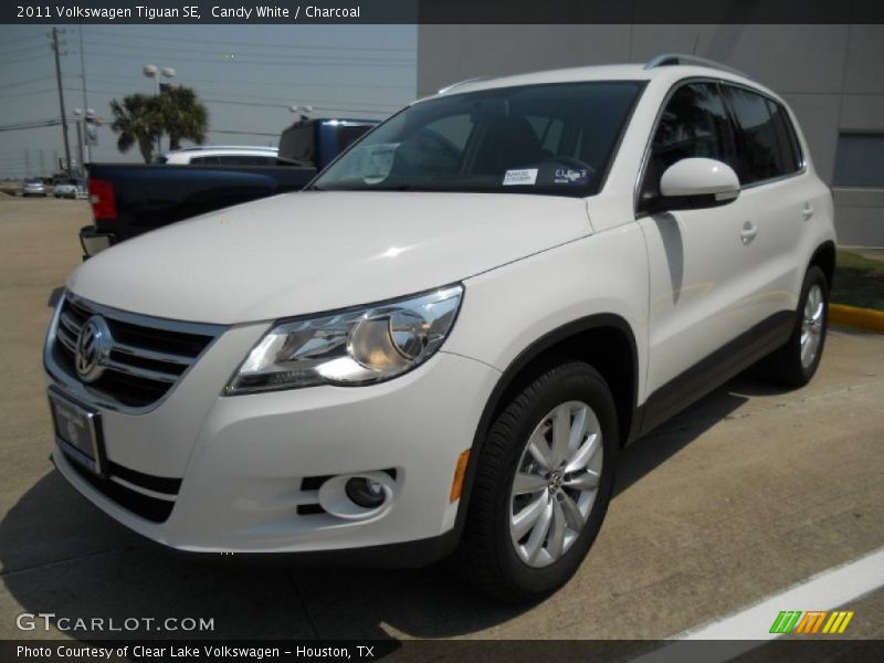 Candy White / Charcoal 2011 Volkswagen Tiguan SE