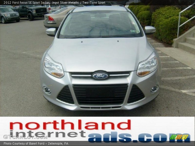 Ingot Silver Metallic / Two-Tone Sport 2012 Ford Focus SE Sport Sedan