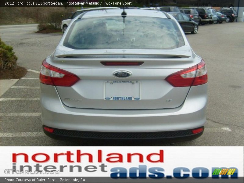 Ingot Silver Metallic / Two-Tone Sport 2012 Ford Focus SE Sport Sedan