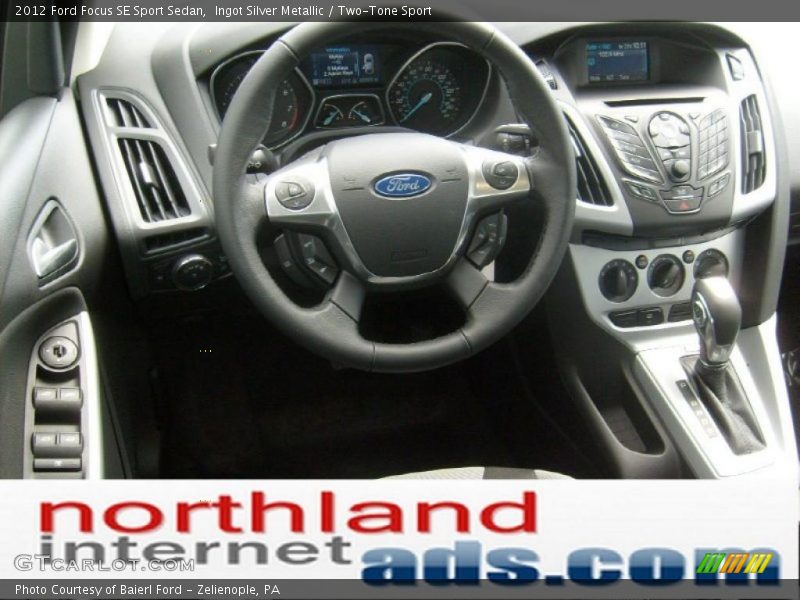 Ingot Silver Metallic / Two-Tone Sport 2012 Ford Focus SE Sport Sedan