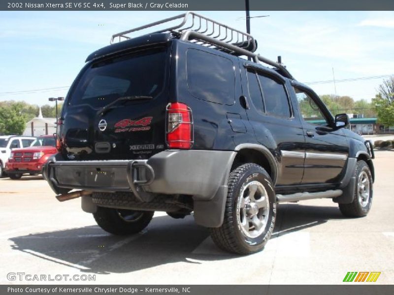 Super Black / Gray Celadon 2002 Nissan Xterra SE V6 SC 4x4