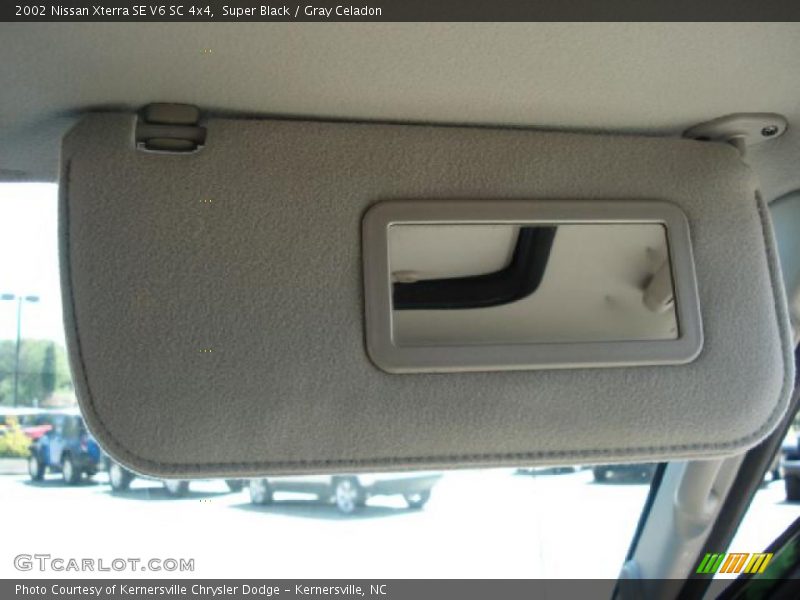 Super Black / Gray Celadon 2002 Nissan Xterra SE V6 SC 4x4