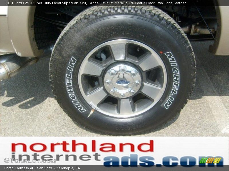 White Platinum Metallic Tri-Coat / Black Two Tone Leather 2011 Ford F250 Super Duty Lariat SuperCab 4x4