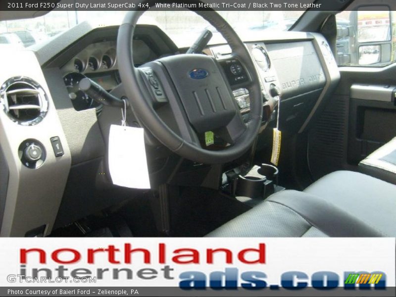 White Platinum Metallic Tri-Coat / Black Two Tone Leather 2011 Ford F250 Super Duty Lariat SuperCab 4x4