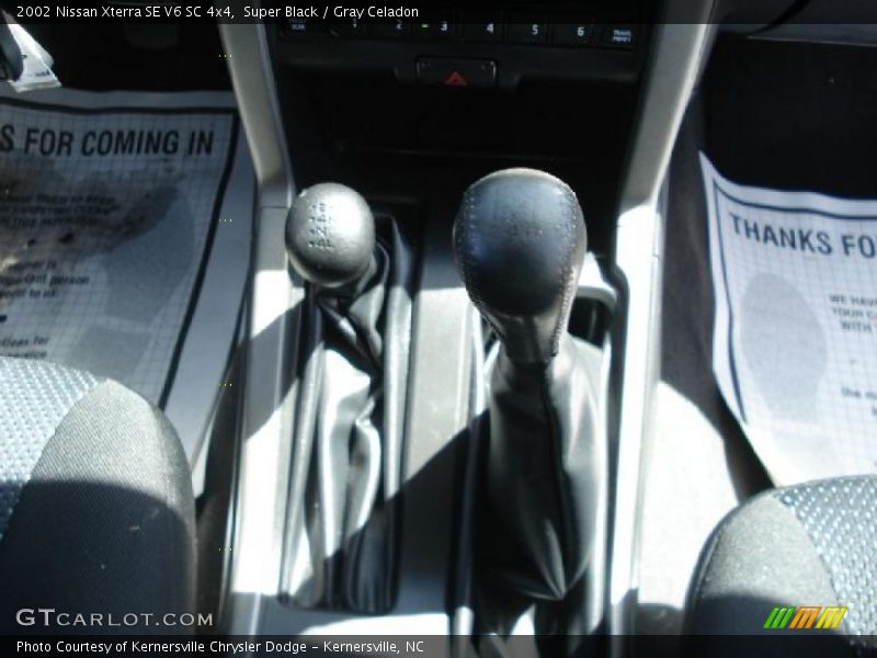  2002 Xterra SE V6 SC 4x4 5 Speed Manual Shifter