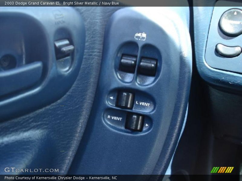 Bright Silver Metallic / Navy Blue 2003 Dodge Grand Caravan ES