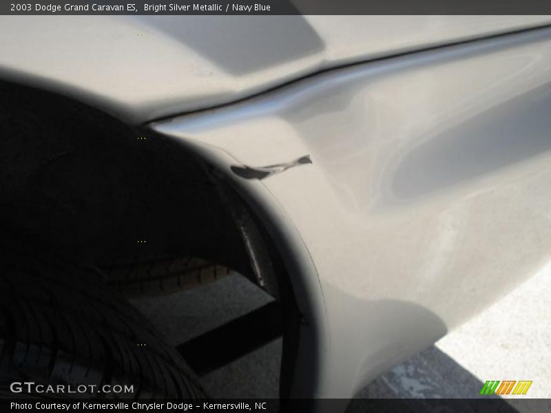 Bright Silver Metallic / Navy Blue 2003 Dodge Grand Caravan ES